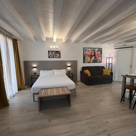 Apartment Cinque Terre Hub 11 *