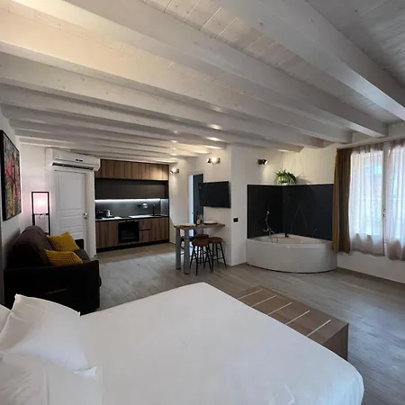 Apartment Cinque Terre Hub 11 *